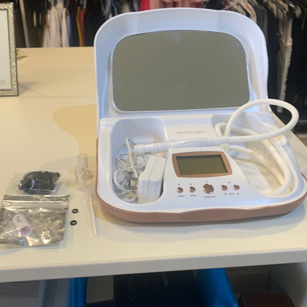 Trophy Skin At Home Exfoliator System